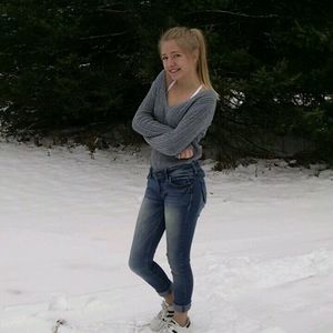 Meet your Posher, Ashley